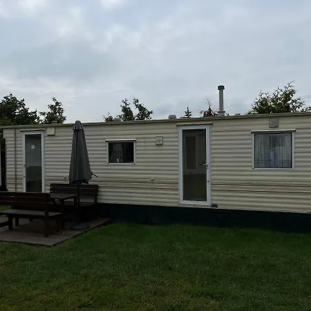 Autocamp Free Star - Mobilheimy Apartment