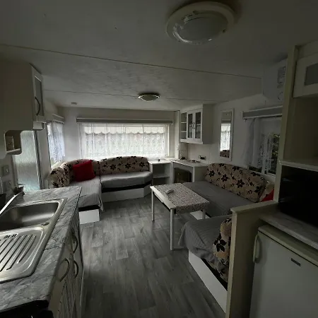 Appartement Autocamp Free Star - Mobilheimy Strachotin